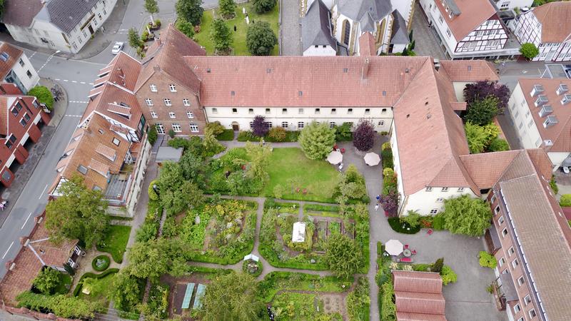 Kloster WD Luftaufnahme Gartenseite Kloster WD Luftaufnahme Gartenseite